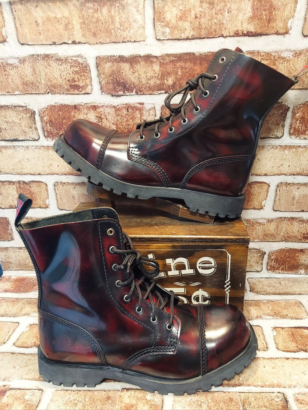 Pre-owned Nevermind 8 Eyelet Boots